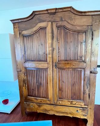 armadio piemonte e cassettone antico