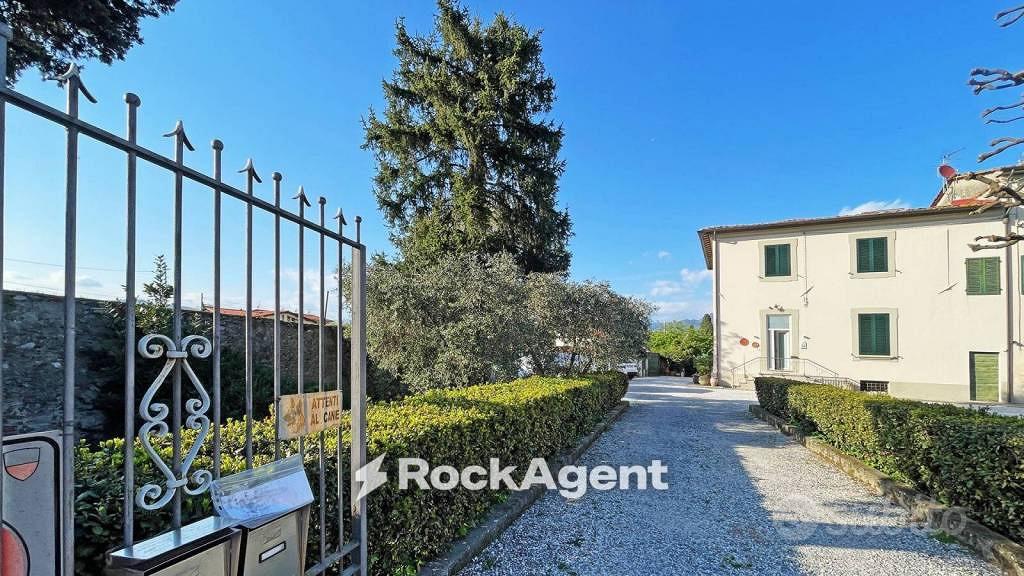 Rustico / Casale di 202 m² con più di 5 locali e b - Vista 2