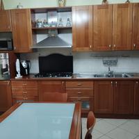 Cucina tavolo sedie legno noce