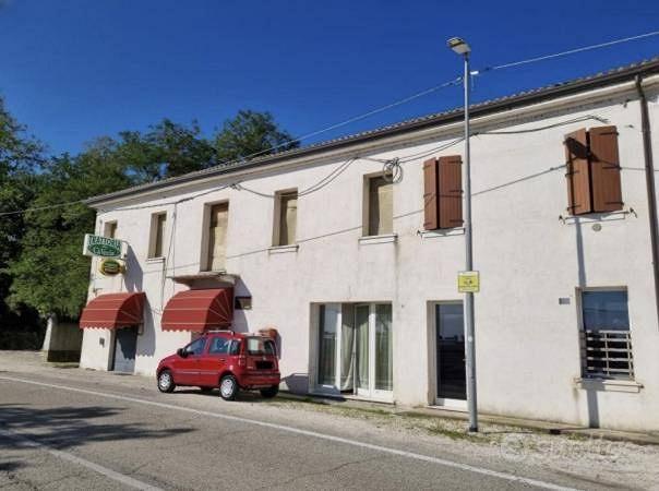 Immobile in asta di 198 m² con 4 locali a Ferrara - Vista 2