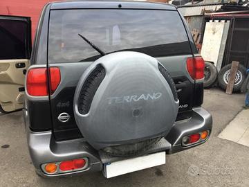 Portellone paraurti fari posteriori nissan terrano