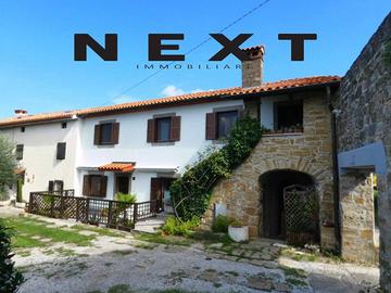 MUGGIA CASA ACCOSTATA CON GIARDINO