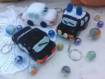 Portachiavi macchinina ad uncinetto