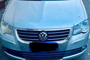 VW touran  benzina metano  E4