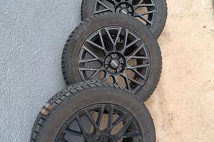 Cerchi in lega 17" Momo e pneumatici subaru