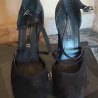 Scarpe primadonna con tacco 