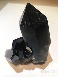 Minerale, Grande Cristallo di Quarzo Morione Nero