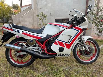 Yamaha RD 350 LC YPVS conservata ASI targa oro