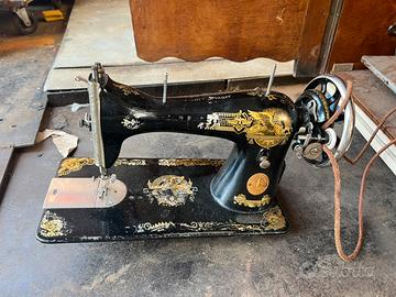 Macchina da cucire Singer vintage