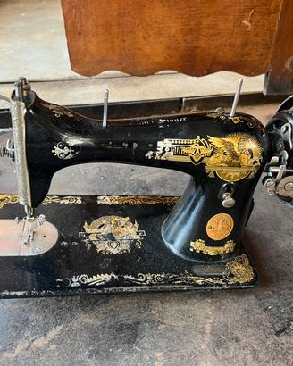 Macchina da cucire Singer vintage