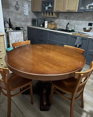 Tavolo rotondo in legno + 4 sedie
