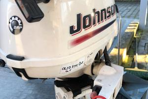 Motore fuori bordo Johnson 2,5 ho