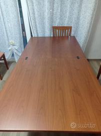 Tavolo ciliegio con 4 sedie
