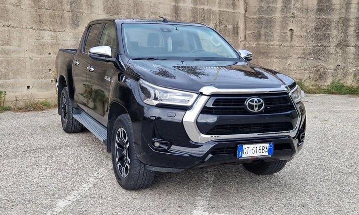 Toyota Hilux 2.8 d automatico - Executive