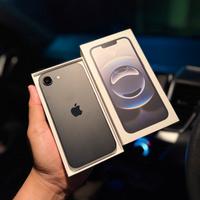iPhone 16e black