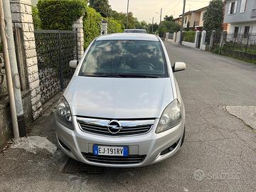 Opel Zafira 7posti