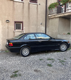 BMW 318is