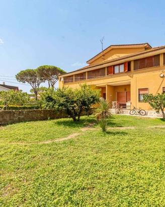 Villa di 263 m² con 5 locali a Anzio