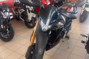 Aprilia Dorsoduro 900