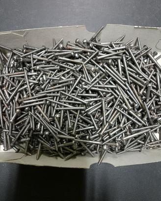 Viti per legno testa bombata taglio 3x30 900 pezzi