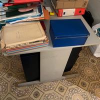 Scrivania da ufficio olivetti con cassettiera