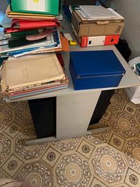 Scrivania da ufficio olivetti con cassettiera