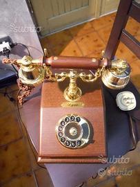 Telefono storico in legno e ottone. Nuovo