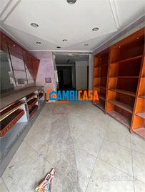 Pressi Cantiere Navale - Locale di 130 mq.
