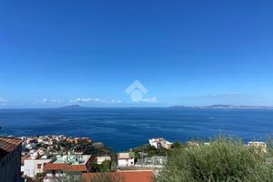 VILLA SINGOLA A VICO EQUENSE