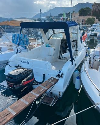 Saver Manta 620 + Mercury 150 e Posto barca