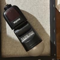 Fujifilm XH-2 con 16-80 f4 e flash godox v1F