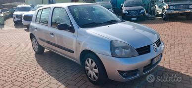 Renault Clio Storia 1.2 5 porte GPL Confort