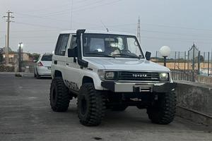 Toyota cinesino lj70