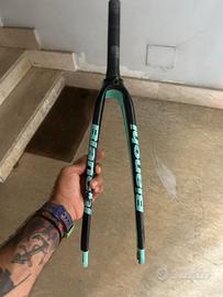 Forcella bianchi aria ROTTA