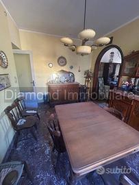 Casa singola su tre livelli a Giarre