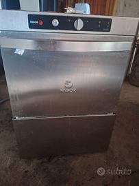 Attrezzature per pizzeria ristorante