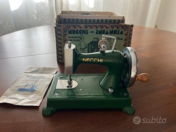 Macchina per cucito necchi vintage