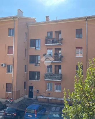 2 LOCALI A PARMA