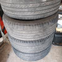 Gomme Estive (4) 235/55 R20