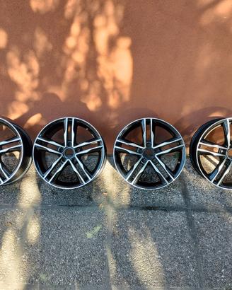 Set 4 cerchioni Volkswagen / Audi / Seat / Skoda
