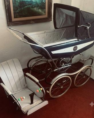 Carrozzina vintage “Baby Cars” con passeggino