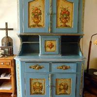 Credenza dipinta