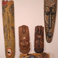 Sei maschere tribali etniche africane in legno