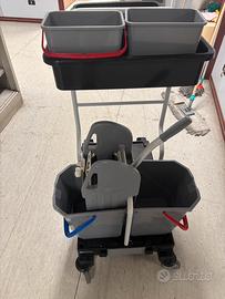 Carrello pulizie