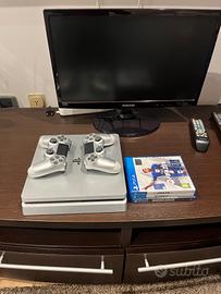 PlayStation 4 Slim 500gb+ 3 giochi+2joystick