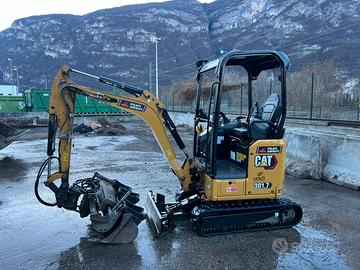 Escavatore CAT 301.7