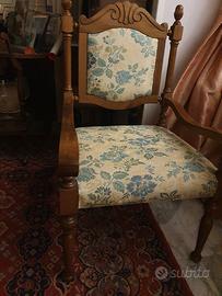 poltroncina legno e stoffa