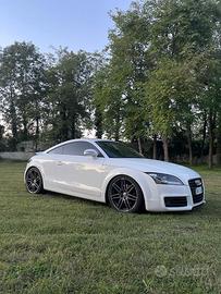 Audi tt mk2 8j