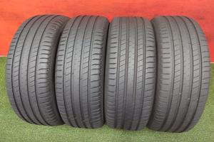 235 60 18 Gomme Estive 75% Michelin 235 60R18