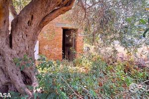 Spartà,pressi s.s.113 Ampio rudere e terreno